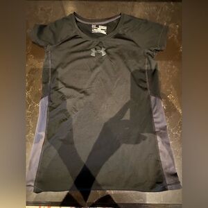 UNDER ARMOUR Heatgear Ladies Women’s Size Youth Medium Black Athletic Top